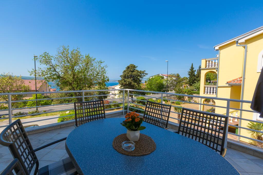 Apartments Claudia Crikvenica Buitenkant foto